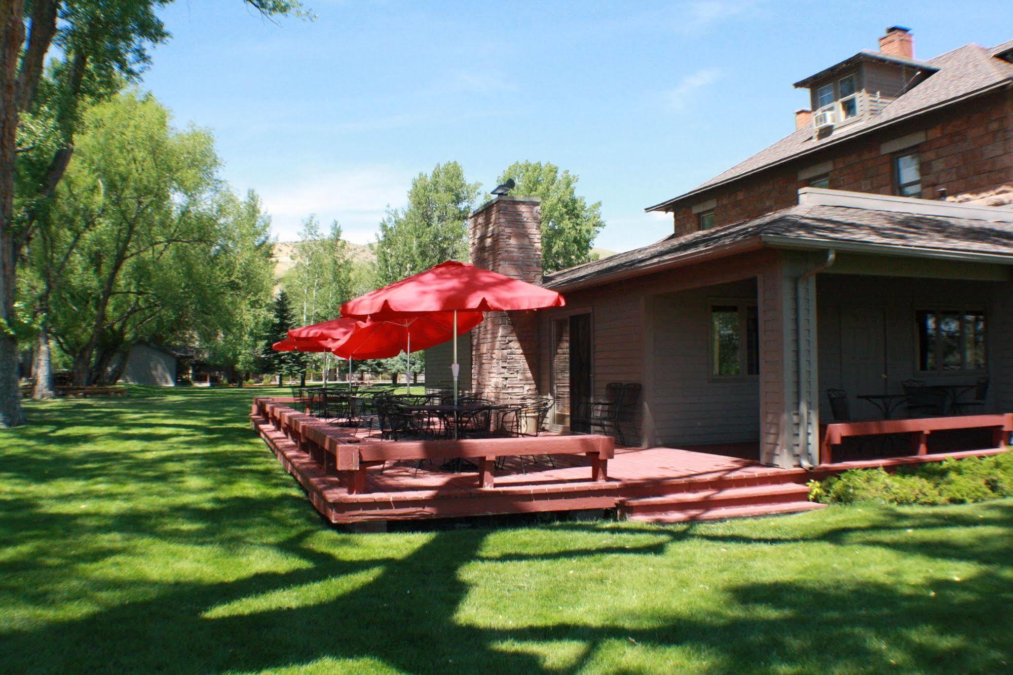 The Ranch At Ucross Hotel Exterior photo